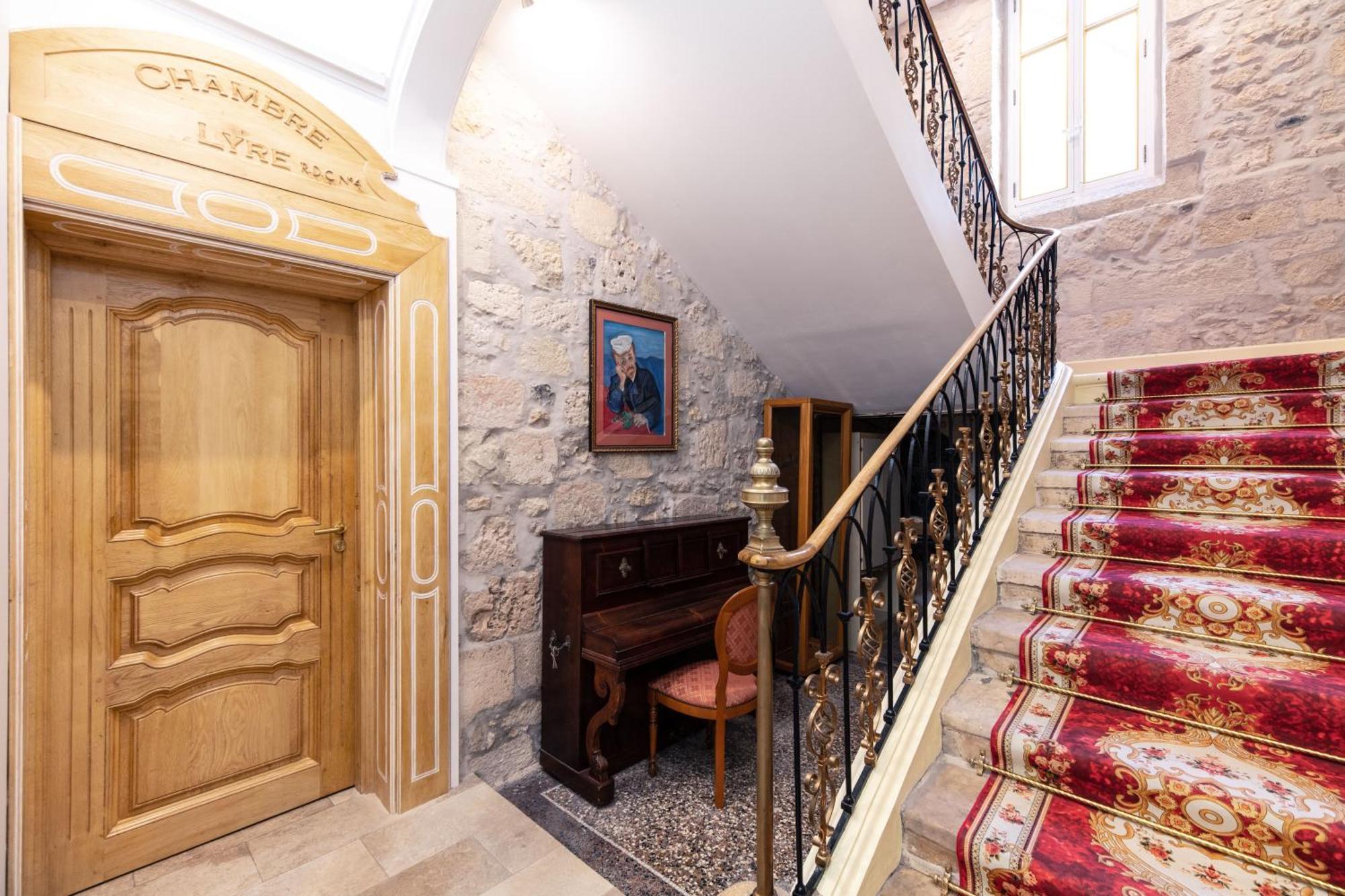 Suite Royale Maison De L'Eglise Du Couvent Narbonne Bagian luar foto