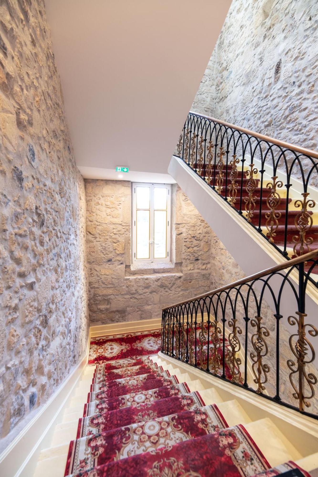 Suite Royale Maison De L'Eglise Du Couvent Narbonne Bagian luar foto